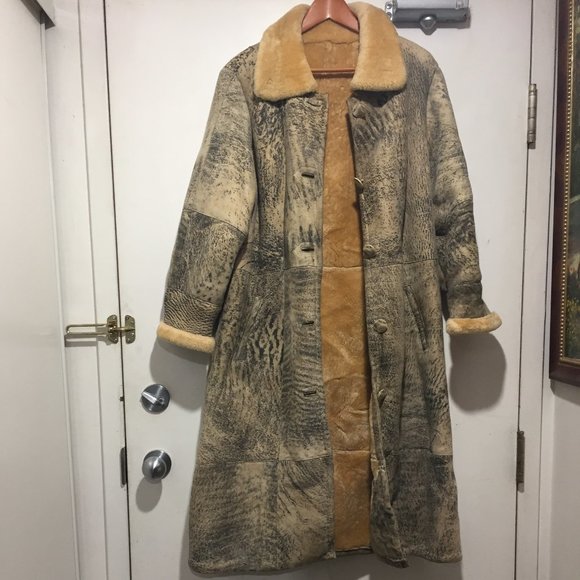 Women's Tan Leather Jacket - Picture 4 of 13